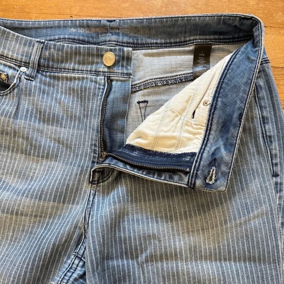 Chico's So Slimming Girlfriend Crop medium wash striped jeans size 1 (8)
 b17 - Picture 6 of 7